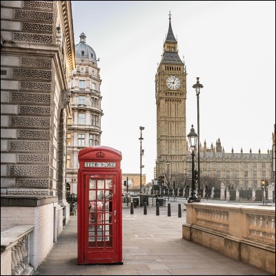 Quelle est la capitale anglaise, maison d'accueil du Big Ben et de l'abbaye de Westminster ?