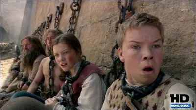 En quoi leur cousin est-il changé ?