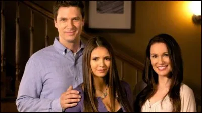 Les parents d'Elena sont morts ...