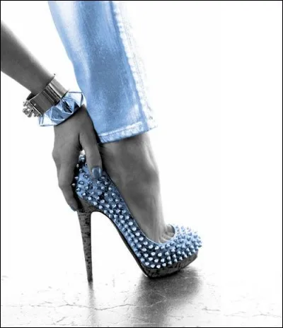 Quelle ville revendique l'honneur d'être la capitale de la chaussure ?