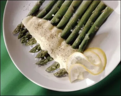 Pour faire d'une sauce hollandaise une mousseline, que doit-on ajouter ?