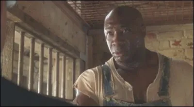 À qui John n'a-t-il pas donné de gâteau fait par la femme de Paul pour le remercier ?