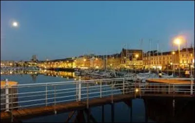 Petit tour dans le Pays de Caux, à Fécamp (Seine-Maritime). Les habitants de cette ville se nomment les ...