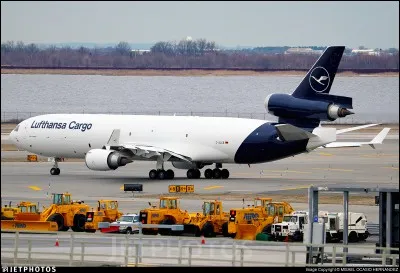 Successeur du McDonnell Douglas DC-10, le X se révéla trop consommateur. Aujourd'hui, encore en service dans les compagnies cargo.