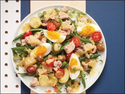 Quelle ville est indissociable de cette salade ?