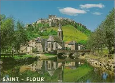 À Saint-Flour (Cantal), les habitants portent le gentilé ...