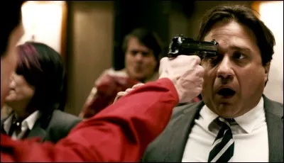 Quel personnage tentera le plus de s'échapper et finira avec une bombe à retardement autour du corps ?