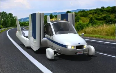 Cela fait longtemps qu'on en parle et qu'on en voit en fiction, qu'on en fabrique des prototypes.
Là, on a pensé à tout : les ailes se replient et les commandes de vol sont sur la console centrale, mais quand on ne pilote pas, elles s'y escamotent.
Entre le rêve et cette réalité, 1/4 de million $ US. Aussi, autre bagatelle, il faut détenir sa licence de pilotage.
Qu'est-ce que cet engin ?