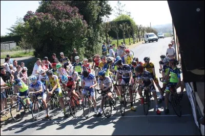 Quel coureur cycliste n'a pas gagné cinq fois le Tour de France ?