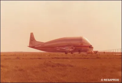 Comment s'appelait l'ancêtre du Beluga l'avion cargo ?