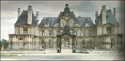 Quel est ce château construit par François Mansart ?