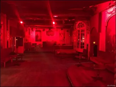 La couleur de l'image de la question 11 est :