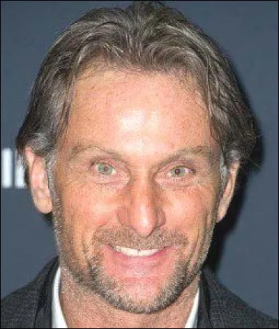 Quelle discipline sportive est associée à Carl Fogarty ?