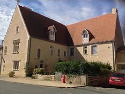 Pour finir, prenons la direction de la r&eacute;gion Nouvelle-Aquitaine et du village de Vasles. Nous serons dans le d&eacute;partement ...