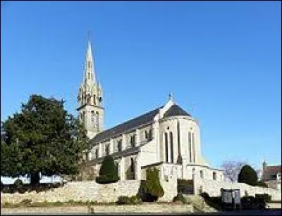Voici l'&eacute;glise Saint-Pierre de Plorec-sur-Arguenon. Commune de l'arrondissement de Dinan, elle se situe dans le d&eacute;partement ...