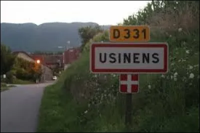 Nous sommes en Auvergne-Rh&ocirc;ne-Alpes &agrave; l'entr&eacute;e d'Usinens. Commune de l'arrondissement de Saint-Julien-en-Genevois, elle se situe dans le d&eacute;partement ...