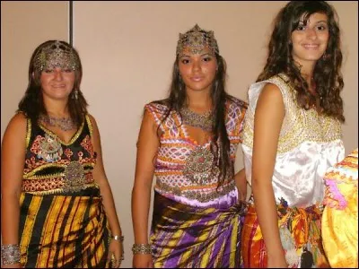 Qui chantait "Ah qu'elles sont jolies les filles de mon pays" ?