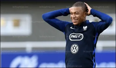 Dans quel club français joue Kylian Mbappé ?