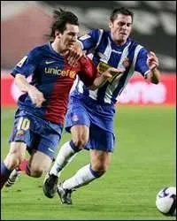 Deux clubs de football se disputent la ville, le fameux Bara (FC Barcelona) et :