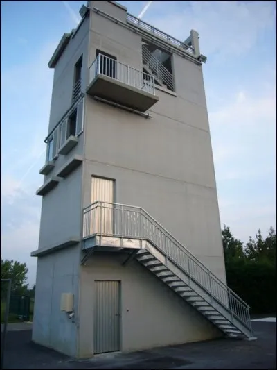 Toujours dans l'attente d'une mission, les entraînements sur des appartements notamment se font dans cette...