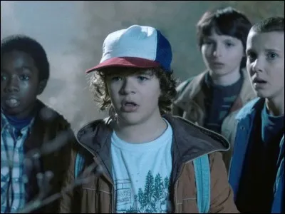 De qui est composé la bande d'amis de Mike ?