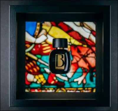 Et pour cl&ocirc;turer cette s&eacute;rie normande - La Maison de parfum de Berry situ&eacute;e &agrave; Rouen a r&eacute;ussi &agrave; capturer "l'essence" de la cath&eacute;drale de Rouen pour en faire un parfum made in Normandie : le parfum cath&eacute;drale .