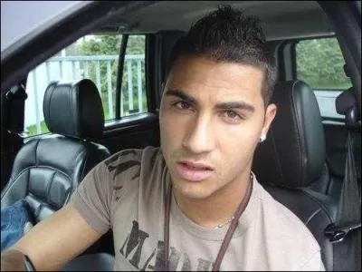 Qui est ce joueur de football ?