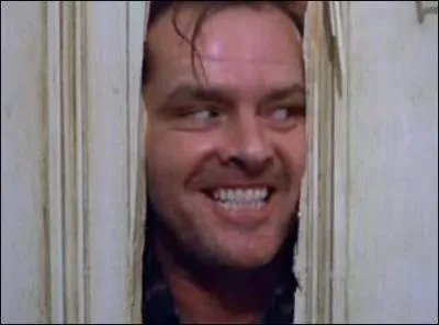 A ce moment-l il dit 'Hi ! It's Joooohnny!' mais il s'appelle ...