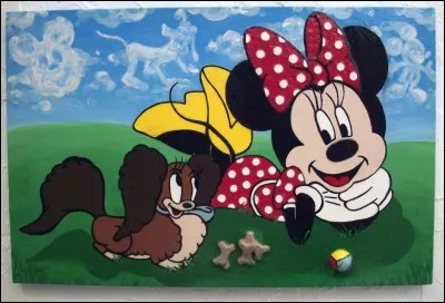 Bien avant, elle eut aussi une chienne ! Quel était son nom ?