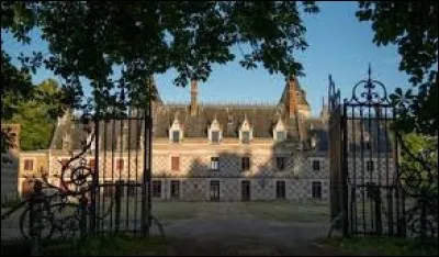 Je vous emm&egrave;ne maintenant en Eure-et-Loir visiter le ch&acirc;teau d'Escorpain. Nous serons en r&eacute;gion ...