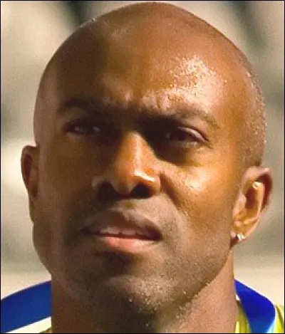 Quelle discipline sportive est associée à Allen Johnson ?