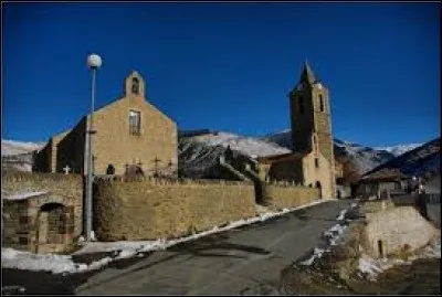 Petit tour en Cerdagne, à Err. Village Catalan, il se situe dans l'ancienne région ...