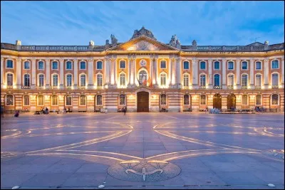 Où se trouve le Capitole ?