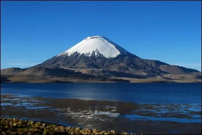 Ce volcan des Andes, à 4 276 m, est le plus actif en Colombie. Il a fréquemment éclaté depuis l'arrivée des Espagnols, sa première historique remonte à 1580. En 1993, 6 scientifiques qui oeuvraient dans le cratère y sont morts. Pouvez-vous trouver son nom ?