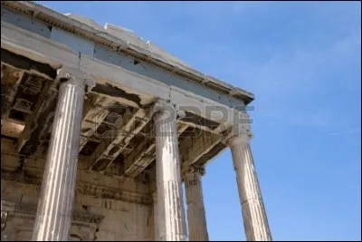 Le Parthénon est un temple d'ordre...