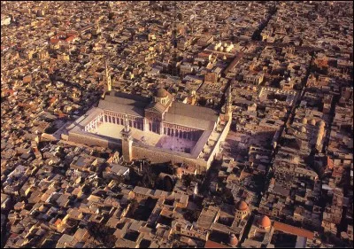 La population de Damas en Syrie s'appelle les...