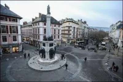 La ville de Chambéry se situe dans le département de la Savoie.