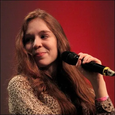 Qui était en couple avec Elodie/Miss Jirachi ?