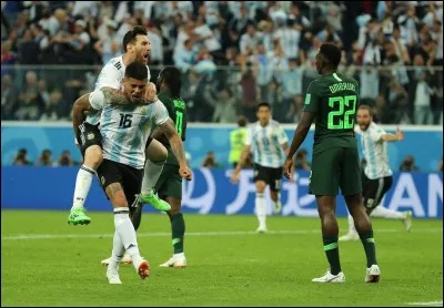 Quel joueur a inscrit le 2e but argentin contre le Nigeria qui qualifia l'Argentine en 8e ?