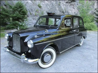 Quelle est cette voiture anglaise plus connue sous le nom de "Black cab" ?