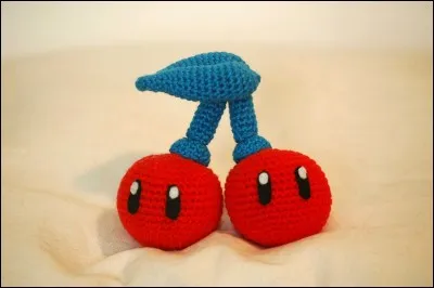 Voici la double cerise : elle permet d'avoir un clone. Dans quel jeu apparaît-elle pour la première fois ?