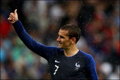 Combien d'étoiles compte le maillot de l'équipe de France ?