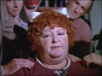 Comment se prénomme la sur de Nels Oleson ?
(saison 6)