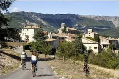 Je vous propose de partir en région P.A.C.A., à la découverte de Lagrand. Ancienne commune, dans le parc naturel régional des Baronnies provençales, elle se situe dans le département ...