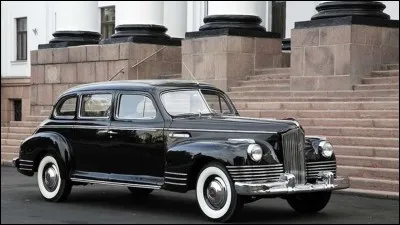 Partons pour la Russie pour découvrir cette limousine russe aux origines américaines. Quel est son nom ?
