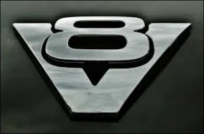 Quelle voiture n'a pas été munie d'un moteur V8 ?