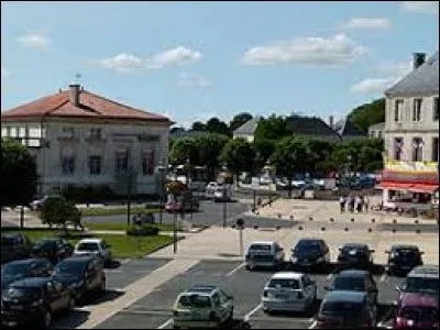 Les habitants de Surgères (Charente-Maritime) portent le gentilé ...