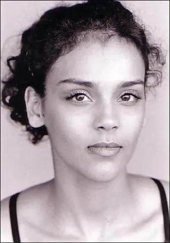 Comment se prnomme la cousine de Samia et de Malik?