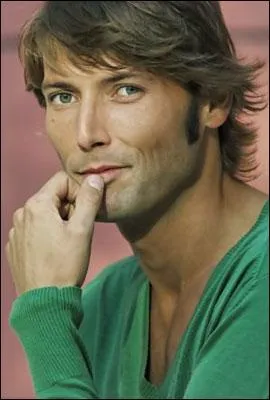 Avec qui vie Thomas?