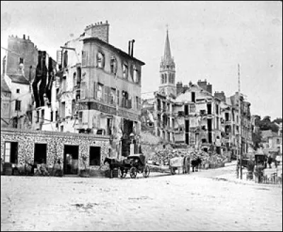 Dans quelle ville se passent les &eacute;v&eacute;nements du roman ?